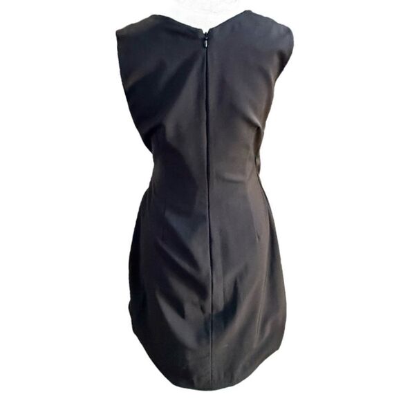 Theory LBD size 6 Crossover Front Wrap Style sleeveless Dress. Size 6 - Picture 5 of 9